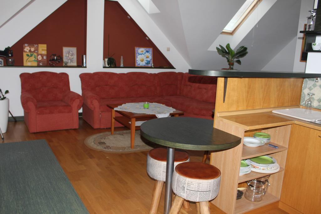 Privat Pri Hradbach Apartment Levoca Ruang foto